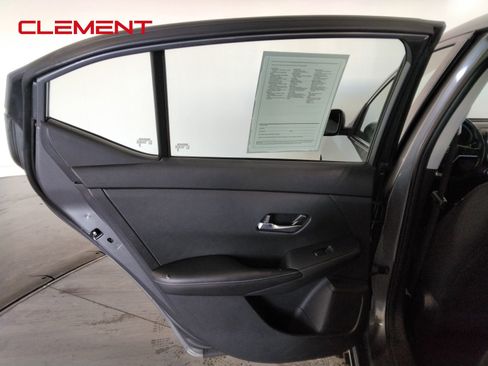 Used 2023 Nissan Sentra SV image 27