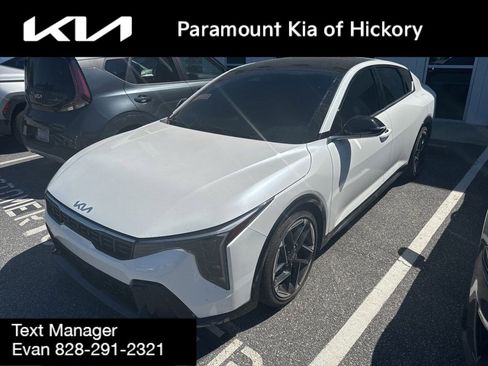 Used 2025 Kia K4 GT-Line w/ GT-Line Sunroof Package image 1