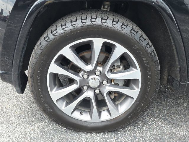 Used 2018 Jeep Grand Cherokee Overland AWD/4WD image 5