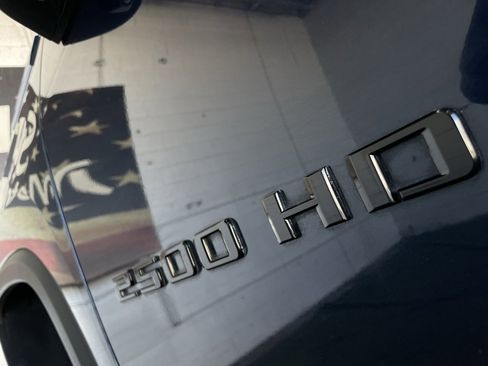 Used 2021 Chevrolet Silverado 2500 LTZ w/ LTZ Plus Package image 9