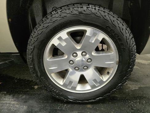 Used 2013 GMC Yukon XL SLT w/ Regional Value Package image 11