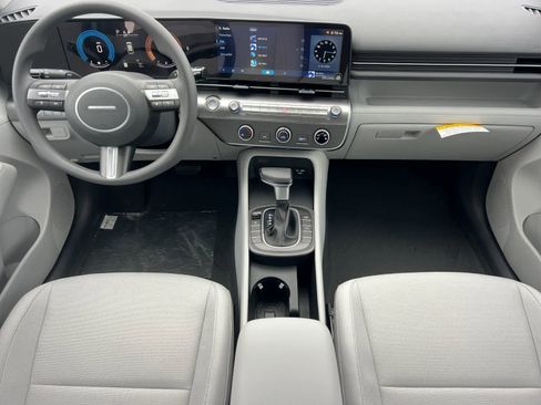 New 2026 Hyundai Kona SE image 4