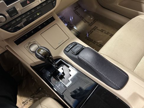 Used 2015 Lexus ES 350 w/ Luxury Package image 26