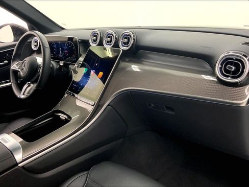 Used 2026 Mercedes-Benz GLC 300 image 10