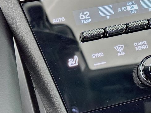 Used 2024 Porsche Cayenne Coupe image 22