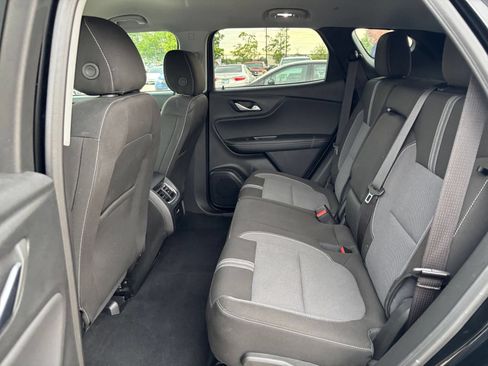 Used 2025 Chevrolet Blazer LT FWD image 27