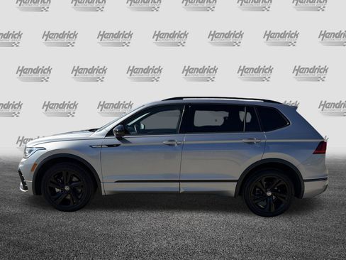 Used 2023 Volkswagen Tiguan SE R-Line image 7