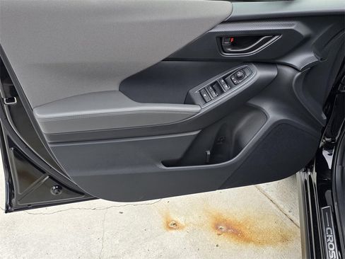 New 2025 Subaru Crosstrek 2.0i Premium image 33