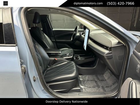 Used 2023 Ford Mustang Mach-E Select image 19