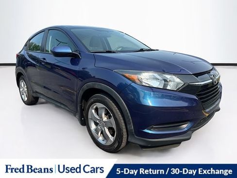 Used 2017 Honda HR-V LX image 1