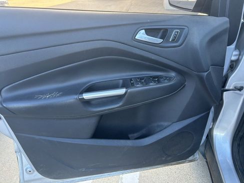 Used 2016 Ford Escape SE image 9