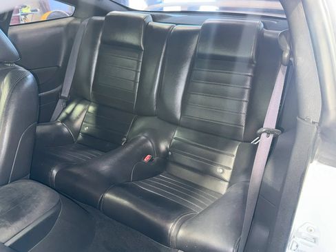 Used 2005 Ford Mustang GT RWD image 11