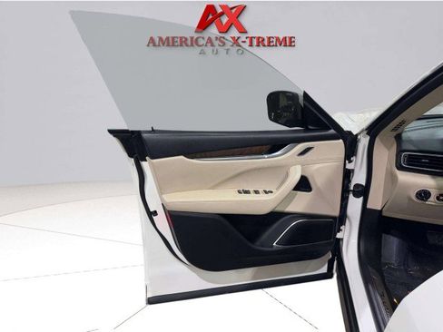 Used 2017 Maserati Levante S image 46