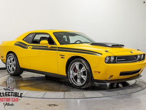 Used 2010 Dodge Challenger R/T RWD image 21