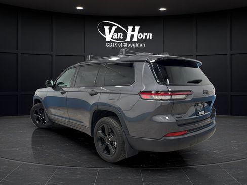 Used 2024 Jeep Grand Cherokee L Limited w/ Black Appearance Package AWD/4WD image 5