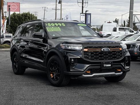 Used 2026 Ford Explorer Tremor w/ Tremor Convenience Package AWD/4WD image 2