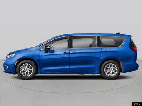 New 2026 Chrysler Pacifica Select image 3
