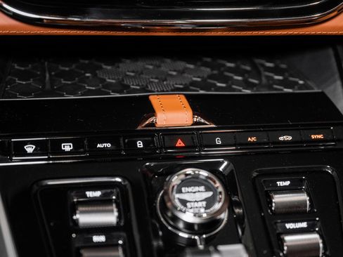 New 2026 Aston Martin DBX S image 33