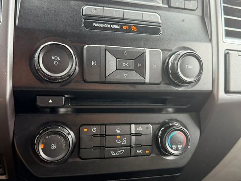 Used 2016 Ford F150 XLT RWD image 14