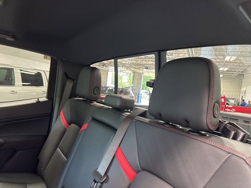 New 2025 Chevrolet Colorado Z71 w/ Z71 Convenience Package 2 image 33