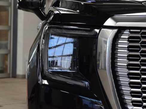 Used 2024 GMC Yukon XL Denali w/ Max Trailering Package image 12