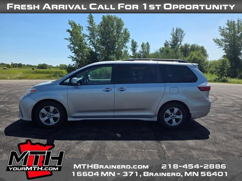 Used 2020 Toyota Sienna LE FWD image 5