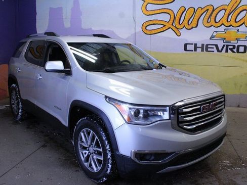 Used 2019 GMC Acadia SLE image 4