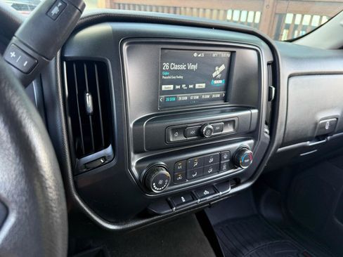 Used 2018 Chevrolet Silverado 1500 Custom w/ Custom Value Package AWD/4WD image 24