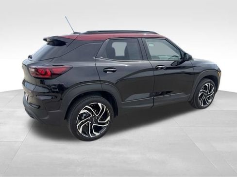 Used 2025 Chevrolet TrailBlazer RS w/ Convenience Package AWD/4WD image 5