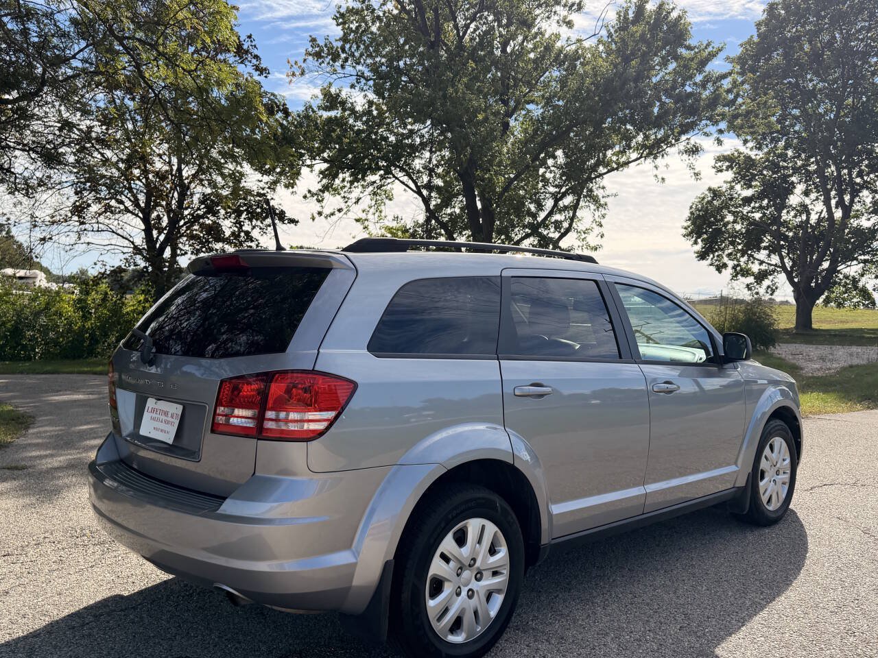Used 2018 Dodge Journey SE w/ Mopar All Weather Group FWD image 5
