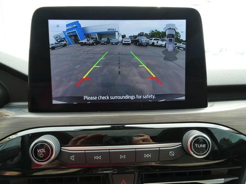 Used 2020 Ford Escape Titanium AWD/4WD image 34