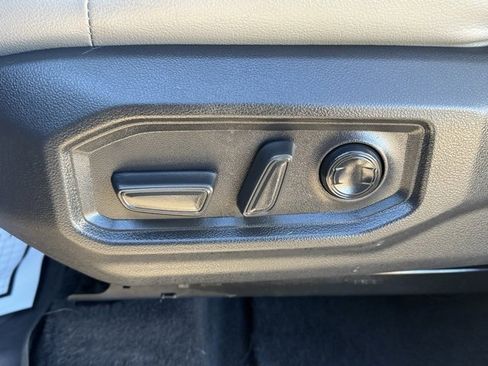 Used 2023 Toyota Tundra Limited image 10