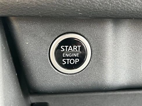 Used 2023 Nissan Rogue SV image 26