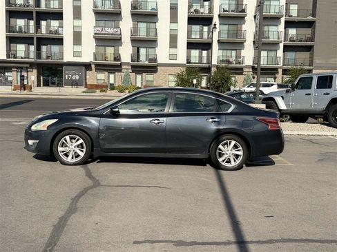 Used 2015 Nissan Altima 2.5 SL FWD image 4