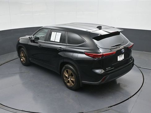 Used 2023 Toyota Highlander Bronze Edition image 47