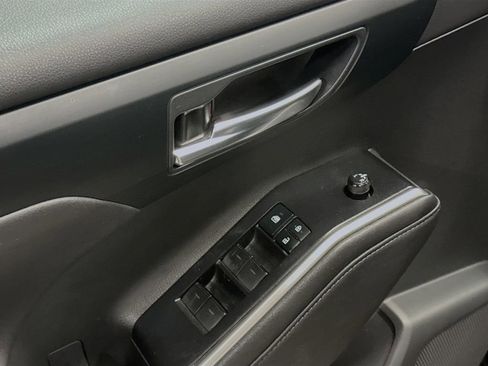 Used 2021 Toyota Highlander XLE image 22