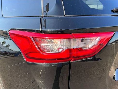 Used 2021 Chevrolet Traverse RS AWD/4WD image 30