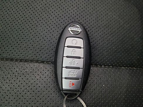 Used 2015 Nissan Murano Platinum w/ Platinum Technology Package AWD/4WD image 32