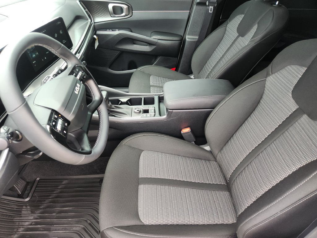 New 2026 Kia Sorento LX FWD image 12