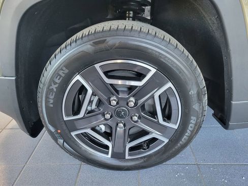 New 2026 Jeep Cherokee Limited image 14