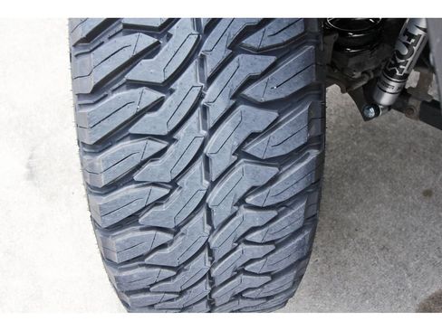 Used 2024 Jeep Wrangler Unlimited Sahara AWD/4WD image 27