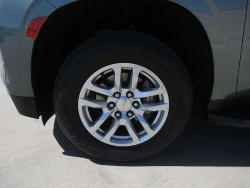 Used 2024 Chevrolet Tahoe LT RWD image 4