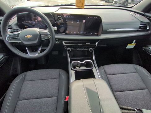New 2026 Chevrolet Traverse LT w/ Driver Confidence Package FWD image 22