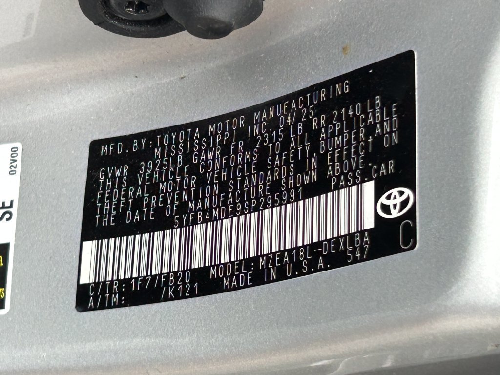 Used 2025 Toyota Corolla LE FWD image 29