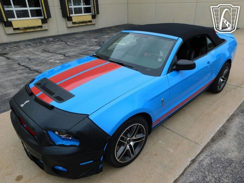 Used 2010 Ford Mustang Shelby GT500 image 3