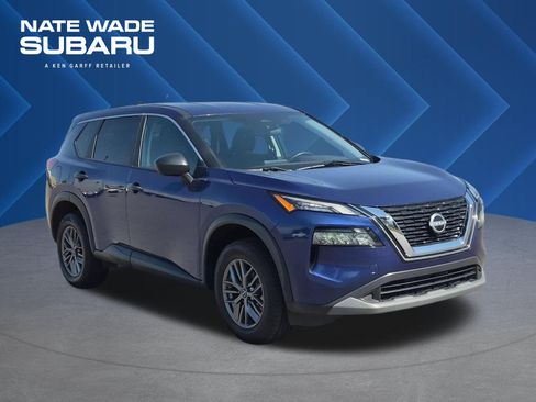 Used 2023 Nissan Rogue S AWD/4WD image 1
