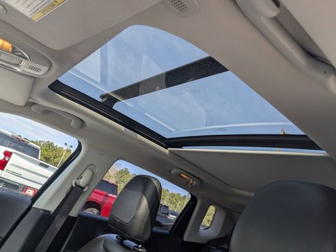 Used 2020 Jeep Compass Latitude image 23