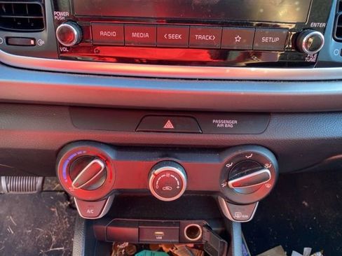 Used 2022 Kia Rio LX image 14