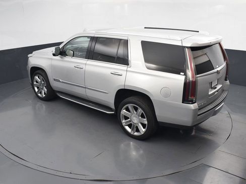Used 2016 Cadillac Escalade Luxury image 43