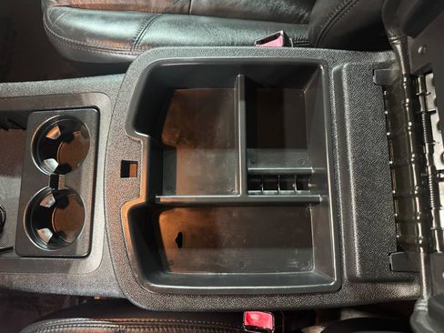 Used 2007 GMC Yukon SLT w/ SLT Preferred Equipment Group RWD image 26